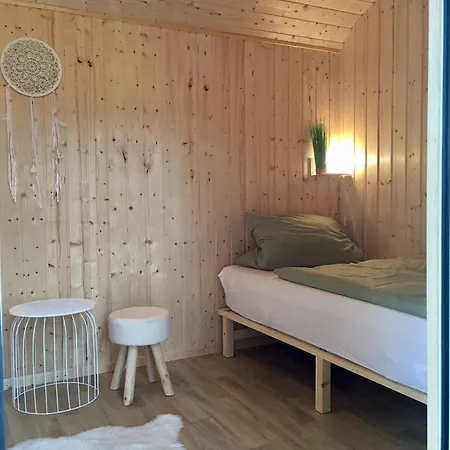 Tinyhaeuser Zum Heiratsmarkt 15328 *