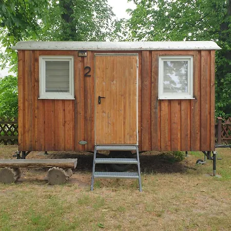 Tinyhaeuser Zum Heiratsmarkt 15328 *